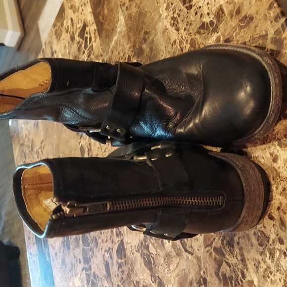 Frye Shoes - Frye Boots